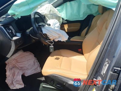 Zdjęcie 7 z 13 samochodu: 2020 VOLVO XC60 T6 MOMENTUM VIN:YV4A22RK4L1516453 - miniatura