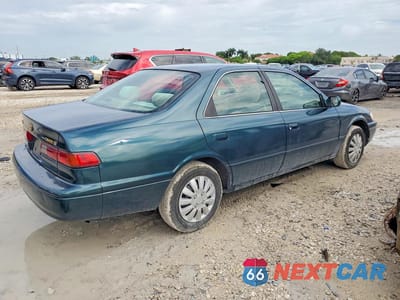 Trzecie zdjęcie samochodu z tyłu: 1998 TOYOTA CAMRY LE VIN:4T1BG22K9WU210415 - miniatura