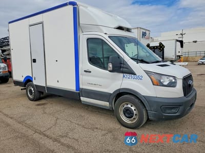 Czwarte zdjęcie samochodu z boku: 2022 FORD TRANSIT DELIVERY TRUCK VIN:1FDBW5Z8XNKA31888 - miniatura
