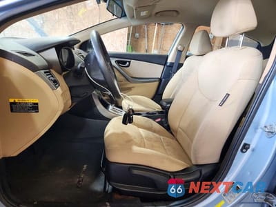 Zdjęcie 7 z 12 samochodu: 2012 HYUNDAI ELANTRA VIN:KMHDH4AE4CU306347 - miniatura
