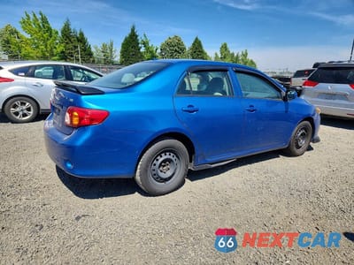 Trzecie zdjęcie samochodu z tyłu: 2010 TOYOTA COROLLA LE VIN:JTDBU4EE7AJ081566 - miniatura