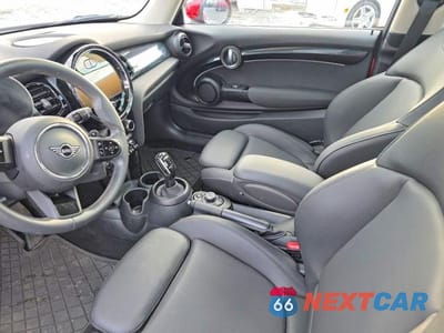 Zdjęcie 7 z 14 samochodu: 2024 MINI COOPER S VIN:WMW53DH06R2U96882 - miniatura