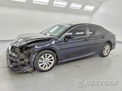 2022 TOYOTA CAMRY LE 4T1C11AK6NU676657 - główne zdjęcie licytacji z USA - miniatura