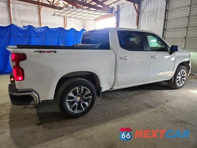 Trzecie zdjęcie samochodu z tyłu: 2026 CHEVROLET SILVERADO K1500 LT-L VIN:1GCPKKEK3TZ233014 - miniatura