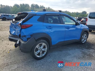 Trzecie zdjęcie samochodu z tyłu: 2022 HYUNDAI KONA SEL VIN:KM8K3CAB4NU786284 - miniatura