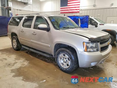 Czwarte zdjęcie samochodu z boku: 2008 CHEVROLET SUBURBAN K1500 LS VIN:1GNFK16338R128999 - miniatura