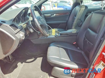 Zdjęcie 7 z 13 samochodu: 2010 MERCEDES-BENZ C 300 4MATIC VIN:WDDGF8BB8AF415162 - miniatura