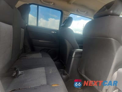 Zdjęcie 10 z 12 samochodu: 2009 JEEP PATRIOT SPORT VIN:1J4FT28B59D139785 - miniatura