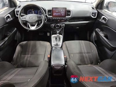 Zdjęcie 8 z 13 samochodu: 2020 HYUNDAI VENUE SEL VIN:KMHRC8A30LU038083 - miniatura