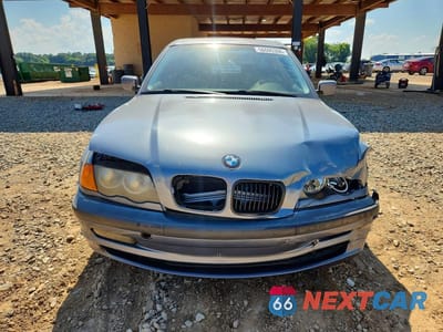 Piąte zdjęcie samochodu w środku: 2000 BMW 323 I VIN:WBAAM3348YKC71459 - miniatura