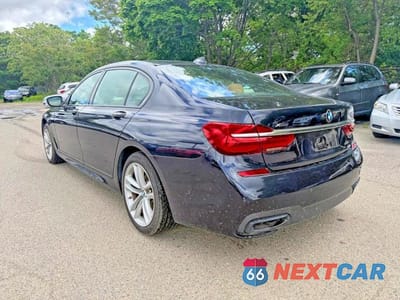 Trzecie zdjęcie samochodu z tyłu: 2017 BMW 750 XI VIN:WBA7F2C51HG421483 - miniatura
