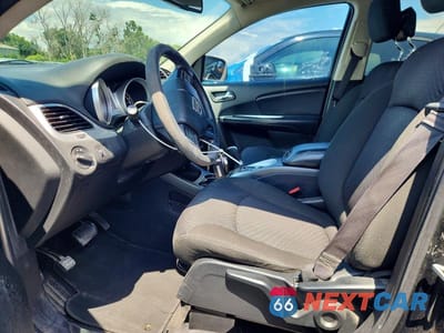 Zdjęcie 7 z 14 samochodu: 2019 DODGE JOURNEY SE VIN:3C4PDCAB0KT758026 - miniatura
