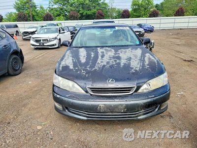 Piąte zdjęcie samochodu w środku: 2001 LEXUS ES 300 VIN:JT8BF28G315105221 - miniatura