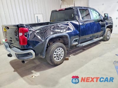 Trzecie zdjęcie samochodu z tyłu: 2026 CHEVROLET SILVERADO K2500 HEAVY DUTY LT VIN:2GC1KNEY8T1154765 - miniatura