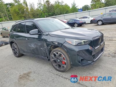 Czwarte zdjęcie samochodu z boku: 2024 BMW X1 M35I VIN:WBX13EF04R5Y33836 - miniatura