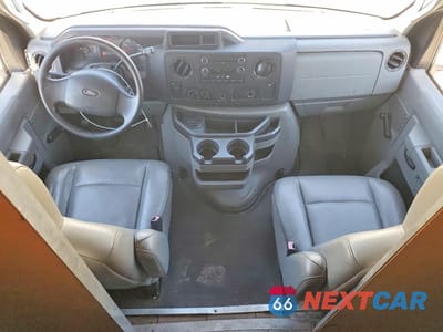 Zdjęcie 8 z 13 samochodu: 2010 FORD ECONOLINE E450 SUPER DUTY CUTAWAY VAN VIN:1FDWE4FP4ADA01889 - miniatura