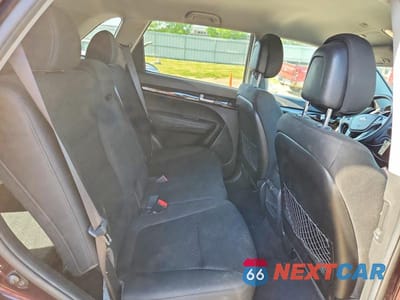 Zdjęcie 11 z 13 samochodu: 2014 KIA SORENTO LX VIN:5XYKT3A67EG533758 - miniatura