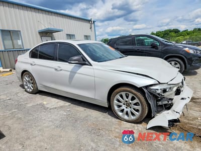 Czwarte zdjęcie samochodu z boku: 2017 BMW 330 XI VIN:WBA8D9G33HNU65640 - miniatura