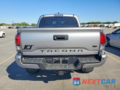 Zdjęcie 6 z 12 samochodu: 2017 TOYOTA TACOMA TRD OFF-ROAD VIN:3TMCZ5AN5HM108830 - miniatura