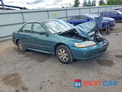 Czwarte zdjęcie samochodu z boku: 2002 HONDA ACCORD EX VIN:1HGCG66882A132995 - miniatura