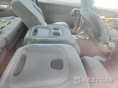 Zdjęcie 10 z 12 samochodu: 2004 TOYOTA SIENNA CE 8 PASSENGER VIN:5TDZA23C84S173371 - miniatura