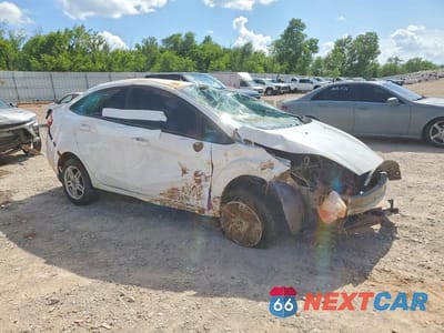 Czwarte zdjęcie samochodu z boku: 2019 FORD FIESTA SE VIN:3FADP4BJ4KM116821 - miniatura