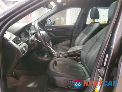 Zdjęcie 7 z 13 samochodu: 2016 BMW X1 XDRIVE28I VIN:WBXHT3C33G5E52741 - miniatura