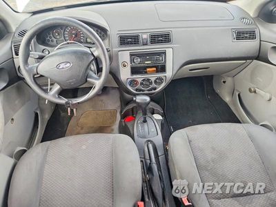 Zdjęcie 8 z 12 samochodu: 2005 FORD FOCUS ZX5 VIN:3FAFP37N65R123386 - miniatura
