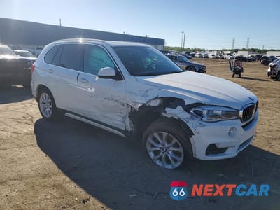 Czwarte zdjęcie samochodu z boku: 2015 BMW X5 XDRIVE35I VIN:5UXKR0C54F0P10709 - miniatura