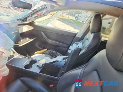 Zdjęcie 9 z 12 samochodu: 2022 TESLA MODEL Y VIN:7SAYGAEE3NF350811 - miniatura