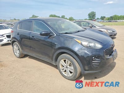Czwarte zdjęcie samochodu z boku: 2018 KIA SPORTAGE LX VIN:KNDPMCAC3J7463062 - miniatura