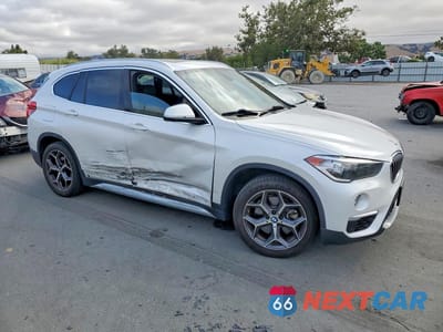 Czwarte zdjęcie samochodu z boku: 2018 BMW X1 XDRIVE28I VIN:WBXHT3C31J5L27502 - miniatura