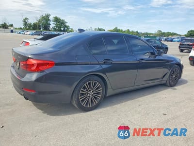 Trzecie zdjęcie samochodu z tyłu: 2019 BMW 530 XI VIN:WBAJA7C57KWW32685 - miniatura
