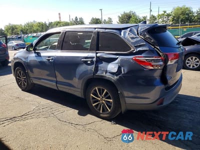 Drugie zdjęcie samochodu z przodu: 2018 TOYOTA HIGHLANDER XLE VIN:5TDJZRFHXJS485502 - miniatura