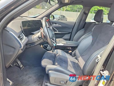 Zdjęcie 7 z 14 samochodu: 2024 BMW X1 M35I VIN:WBX13EF00R5Y55476 - miniatura