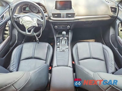 Zdjęcie 8 z 12 samochodu: 2018 MAZDA 3 TOURING VIN:3MZBN1V32JM164414 - miniatura