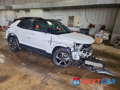 Czwarte zdjęcie samochodu z boku: 2022 CHEVROLET TRAILBLAZER RS VIN:KL79MTSLXNB041619 - miniatura