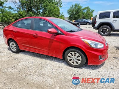Czwarte zdjęcie samochodu z boku: 2016 HYUNDAI ACCENT SE VIN:KMHCT4AE9GU075400 - miniatura