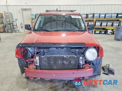 Piąte zdjęcie samochodu w środku: 2010 JEEP PATRIOT SPORT VIN:1J4NF1GB0AD622944 - miniatura