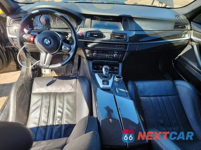 Zdjęcie 8 z 12 samochodu: 2013 BMW M5 VIN:WBSFV9C50DD096291 - miniatura