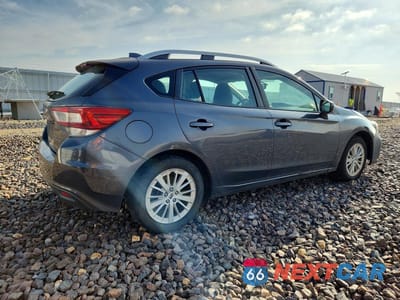 Trzecie zdjęcie samochodu z tyłu: 2018 SUBARU IMPREZA PREMIUM VIN:4S3GTAB61J3728908 - miniatura