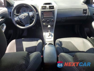 Zdjęcie 8 z 12 samochodu: 2013 TOYOTA COROLLA S VIN:2T1BU4EEXDC956302 - miniatura