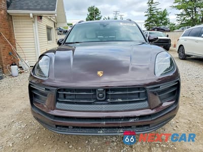 Piąte zdjęcie samochodu w środku: 2024 PORSCHE MACAN BASE VIN:WP1AA2A5XRLB20440 - miniatura