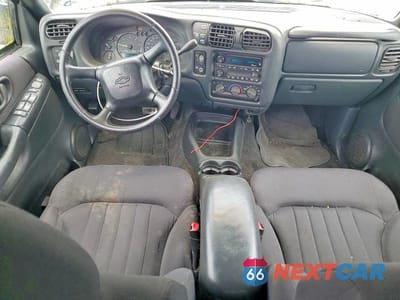 Zdjęcie 8 z 13 samochodu: 2003 CHEVROLET BLAZER VIN:1GNDT13X03K142162 - miniatura