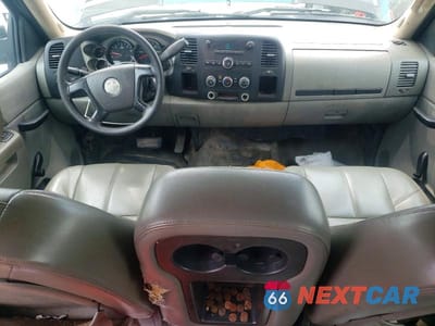 Zdjęcie 8 z 12 samochodu: 2010 CHEVROLET SILVERADO C3500 VIN:1GB4CZBK8AF128372 - miniatura