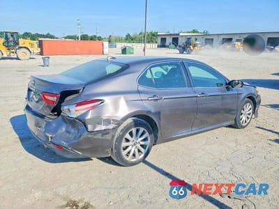 Trzecie zdjęcie samochodu z tyłu: 2020 TOYOTA CAMRY LE VIN:4T1C11AK2LU929230 - miniatura
