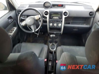 Zdjęcie 8 z 12 samochodu: 2006 TOYOTA SCION XB VIN:JTLKT324464079373 - miniatura