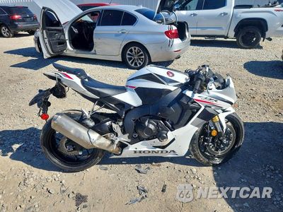 2026 HONDA CBR1000 RR JH2SC7710TK900517 - główne zdjęcie licytacji z USA - miniatura