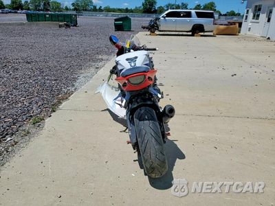 Czwarte zdjęcie samochodu z boku: 2015 HONDA CBR1000 RR VIN:JH2SC5902FK700056 - miniatura
