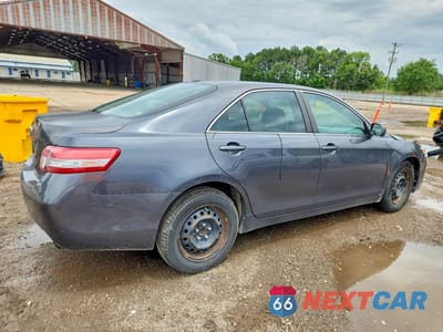 Trzecie zdjęcie samochodu z tyłu: 2010 TOYOTA CAMRY LE VIN:4T4BF3EK5AR013230 - miniatura